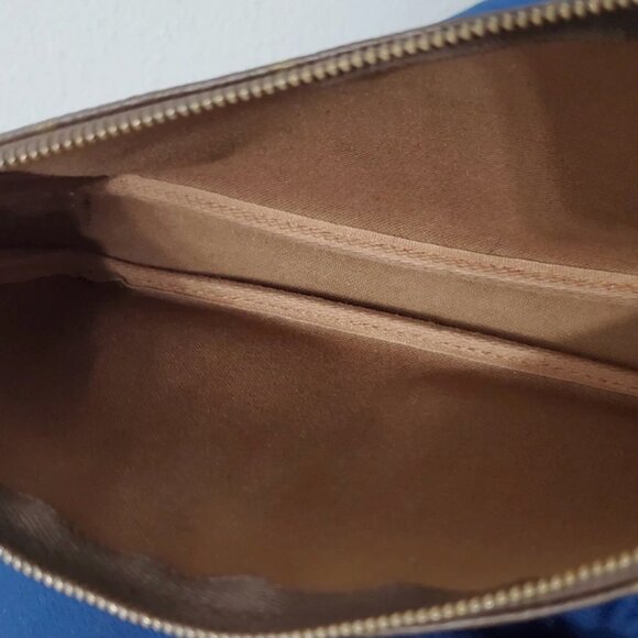 Louis Vuitton Classic Brown Monogram Pouch/Shoulder Bag - Picture 9 of 12